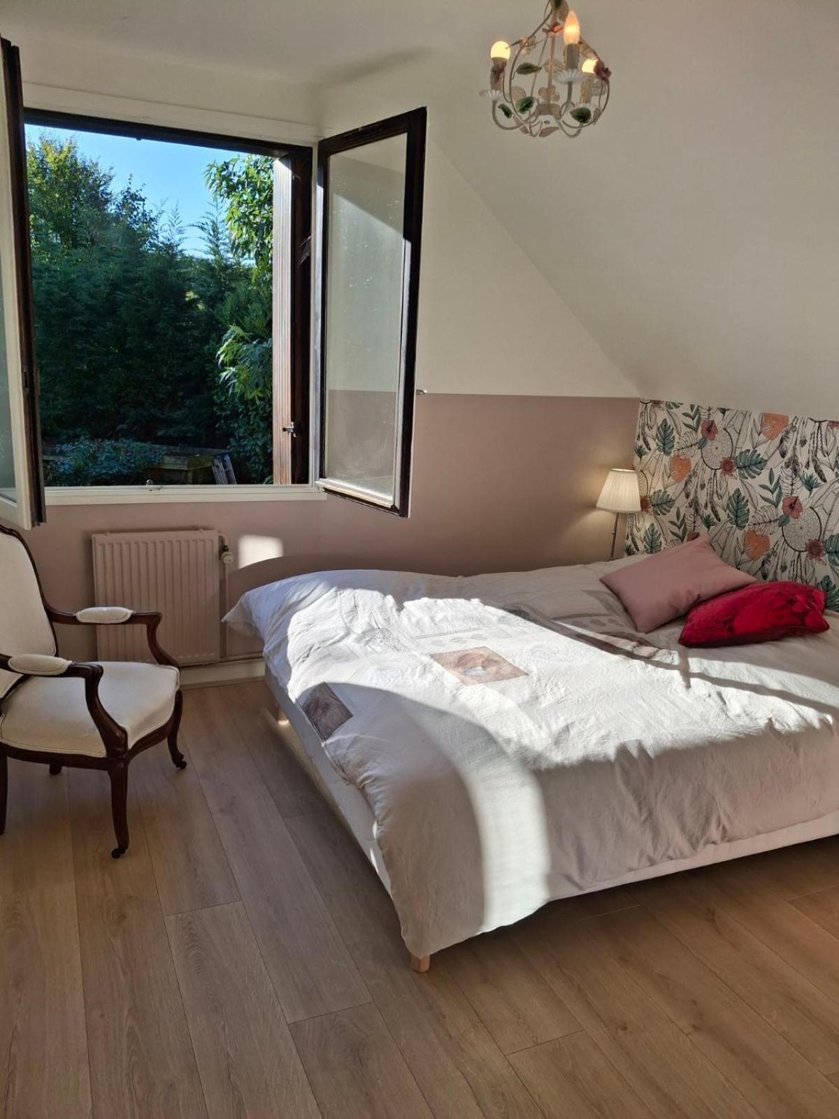 Au Pied De Lille Bed & Breakfast Екстериор снимка