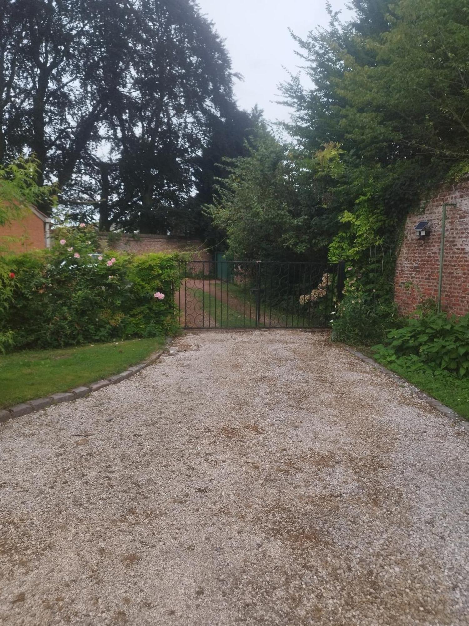 Au Pied De Lille Bed & Breakfast Екстериор снимка